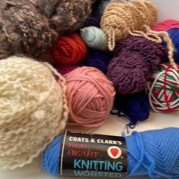 Miscellaneous BIG Bundle of Yarn - Picture 2 of 12